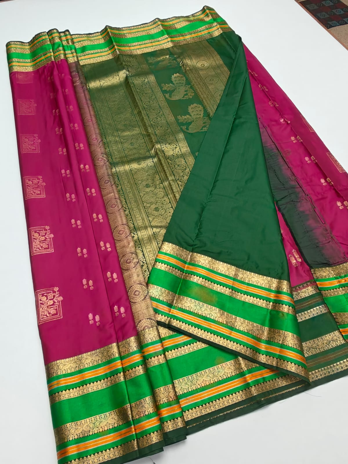 Authentic Vibrant Magenta & Emerald Green Pure Silk Kanjivaram Saree